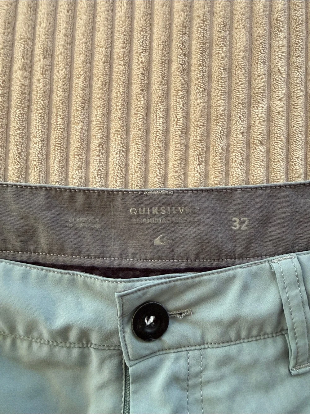 Quiksilver Men's Sage Green Flat Front Shorts